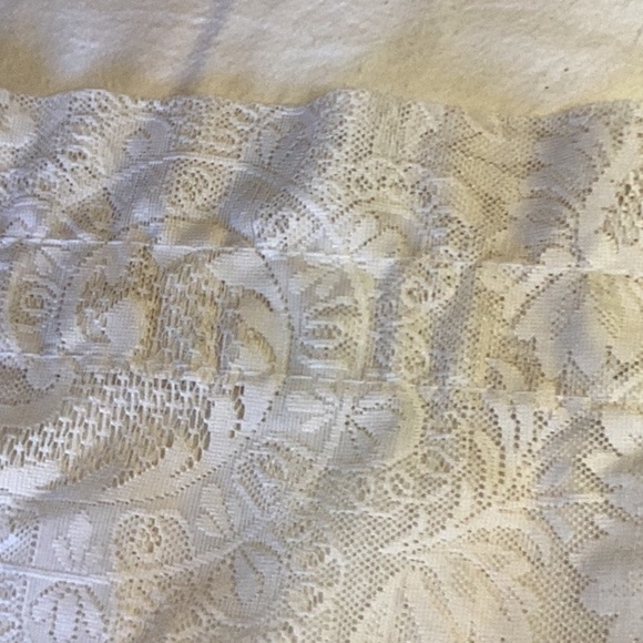 FINAL SALE PRICE 1 Large Lace Rod Pocket Panel - Picture 3 of 4